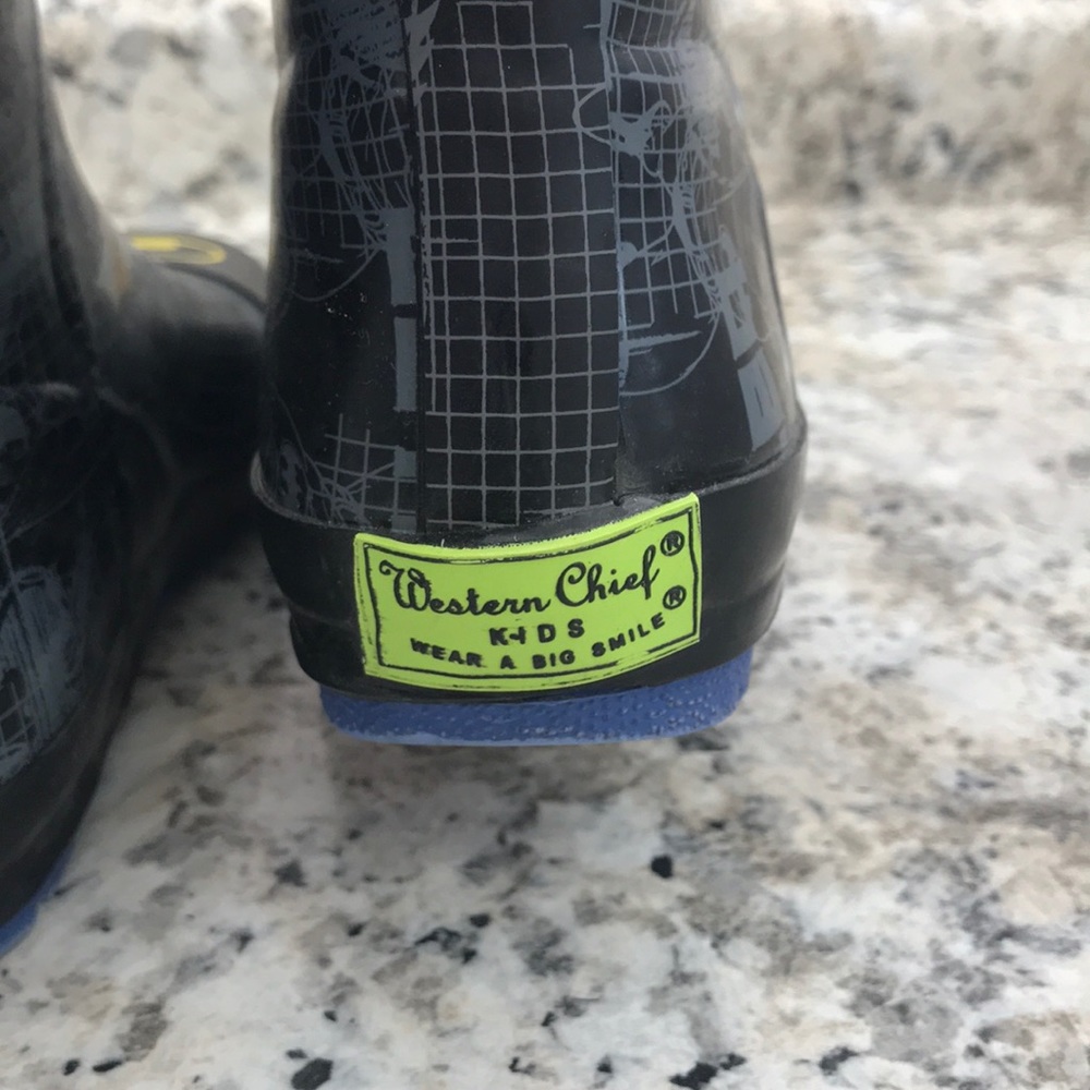Western Chief Batman Rainboots - Picture 6 of 8